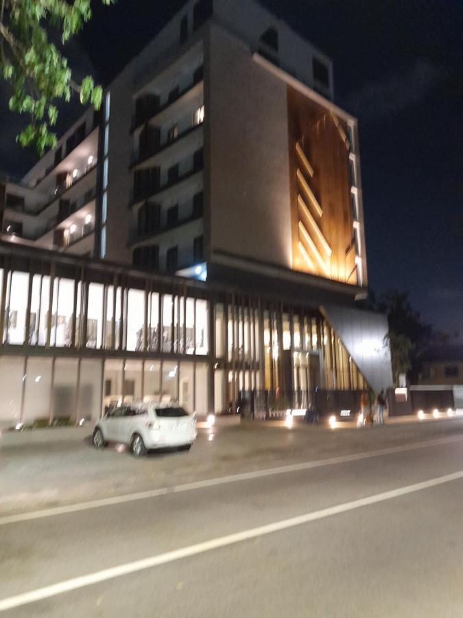 The Lennox D-Plus Apartments 阿克拉 外观 照片